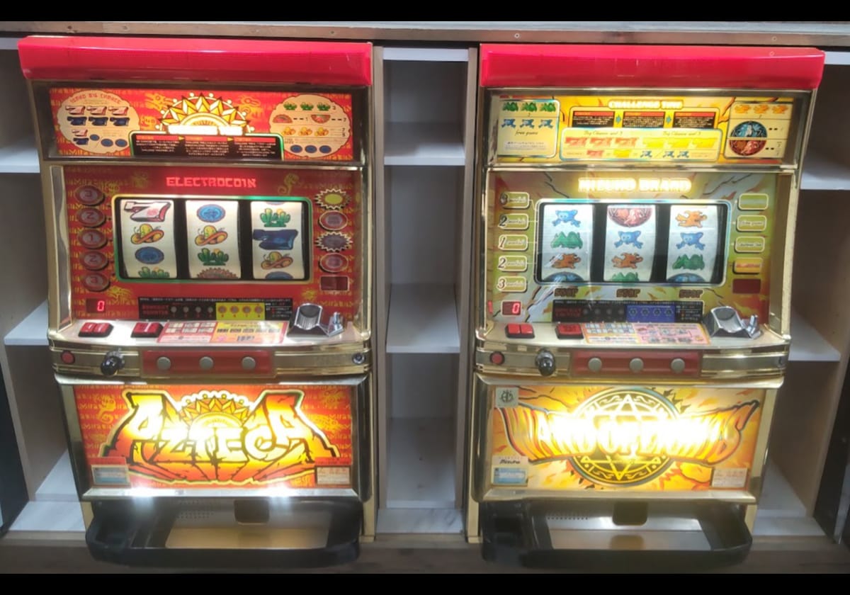 厳選　パチスロ　B1ポスター　4点セット　当時品　4号機　バラ売り可 Amazon.co.jp: パチスロ パチンコ 販促ポスター 店頭用 B1